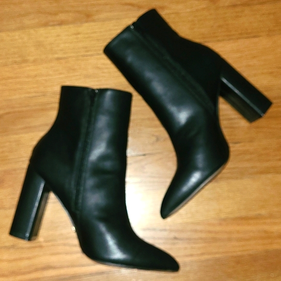 Black Mid-calf booties - Picture 5 of 8